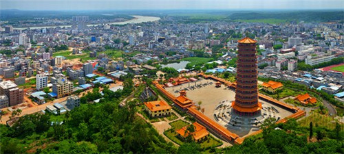 我站在舞台是什么歌（我站在舞台是什么歌曲）